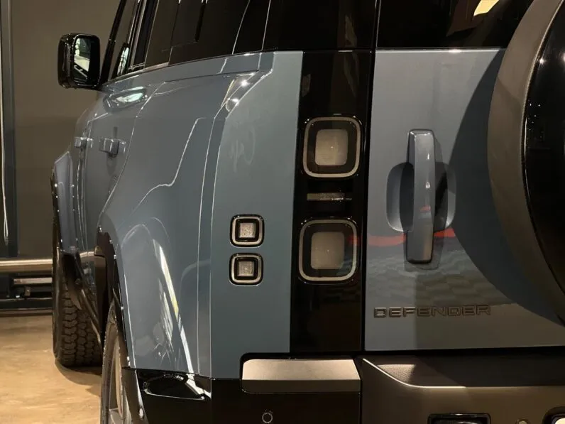 2026 Land Rover Defender 110 D350 X-Dynamic HSE full