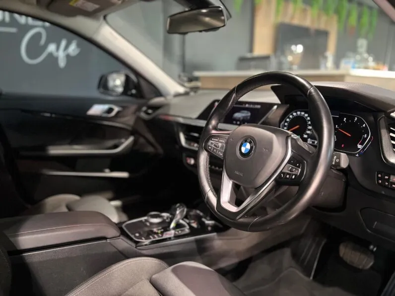 2021 BMW 1 Series 118d full