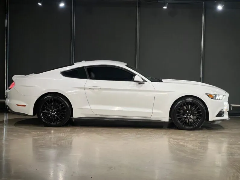 2018 Ford Mustang 2.3T Fastback full