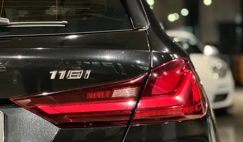2023 BMW 1 Series 118i M Sport full