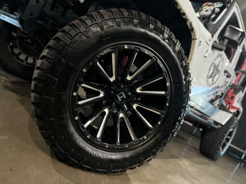 2017 Jeep Wrangler Unlimited 3.6L Sahara full