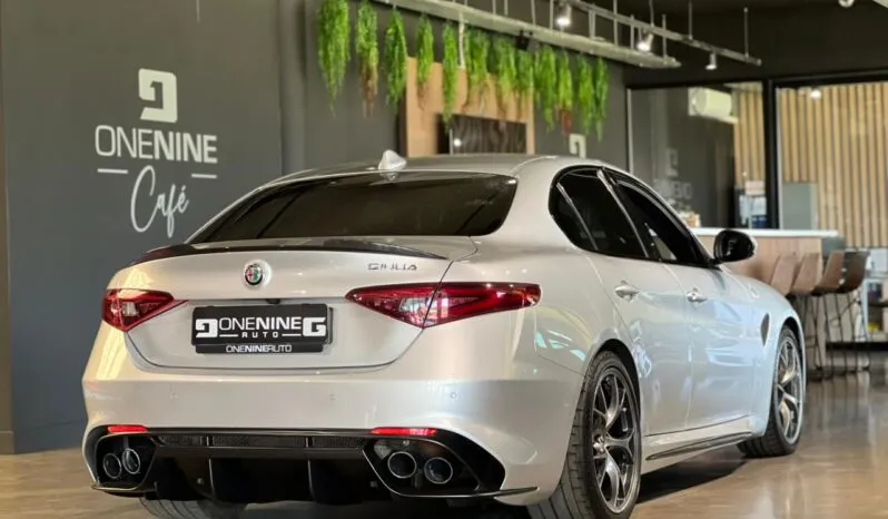 2017 Alfa Romeo Giulia Quadrifoglio full