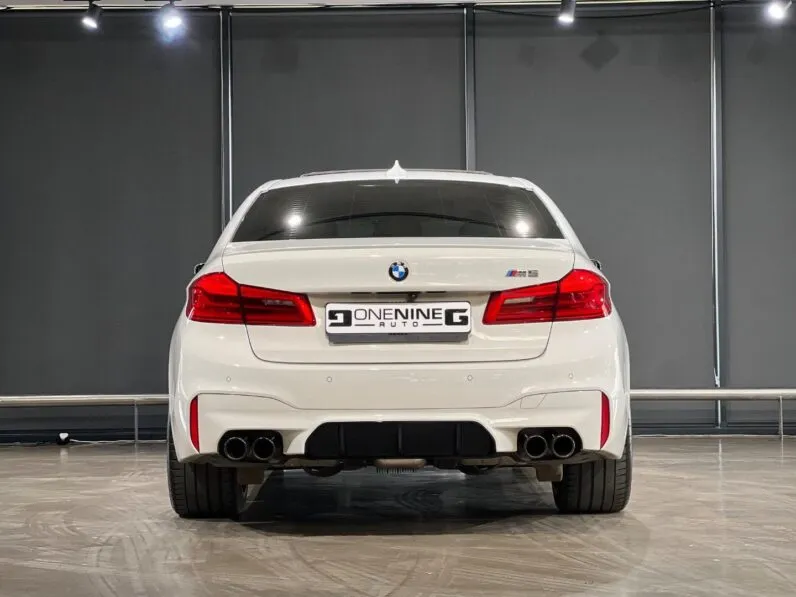 2018 BMW M5 Standard Edition full
