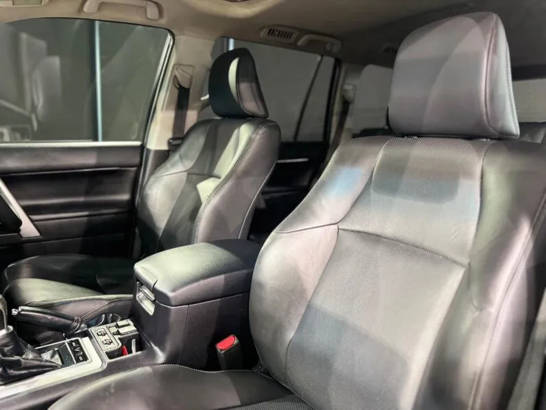 2017 Toyota Land Cruiser Prado 3.0DT VX-L full