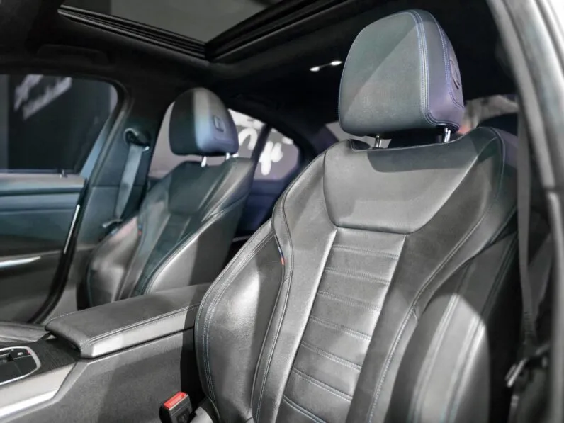 2019 BMW 3 Series 330d M Sport full