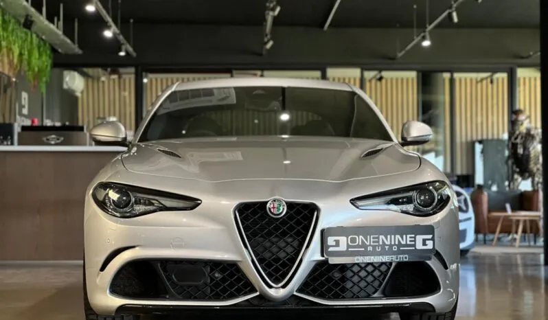 2017 Alfa Romeo Giulia Quadrifoglio full