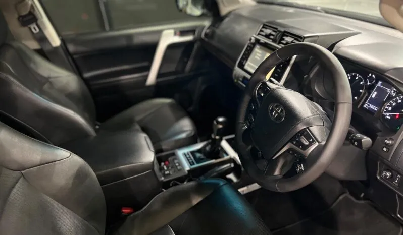 2017 Toyota Land Cruiser Prado 3.0DT VX-L full