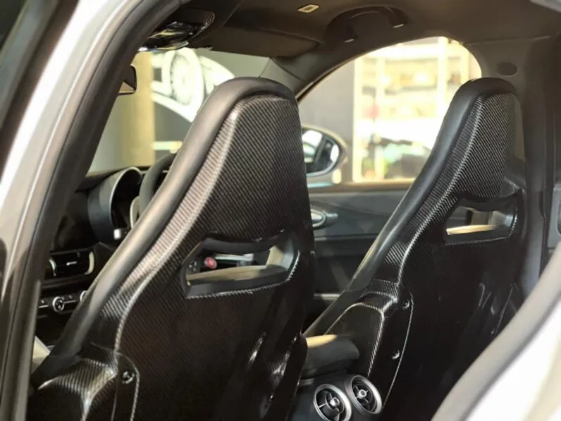 2017 Alfa Romeo Giulia Quadrifoglio full