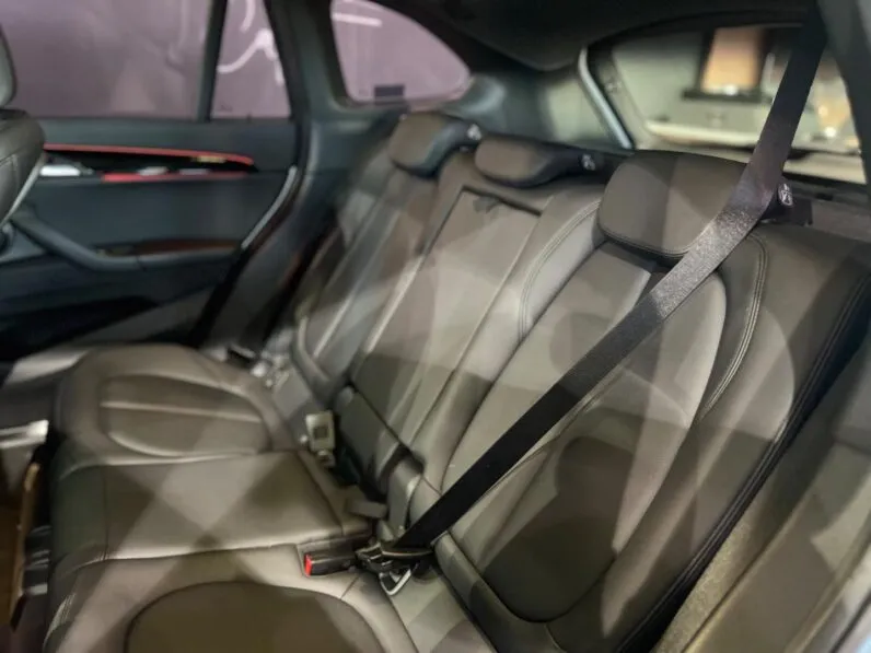 2022 BMW X1 sDrive18i M Sport full