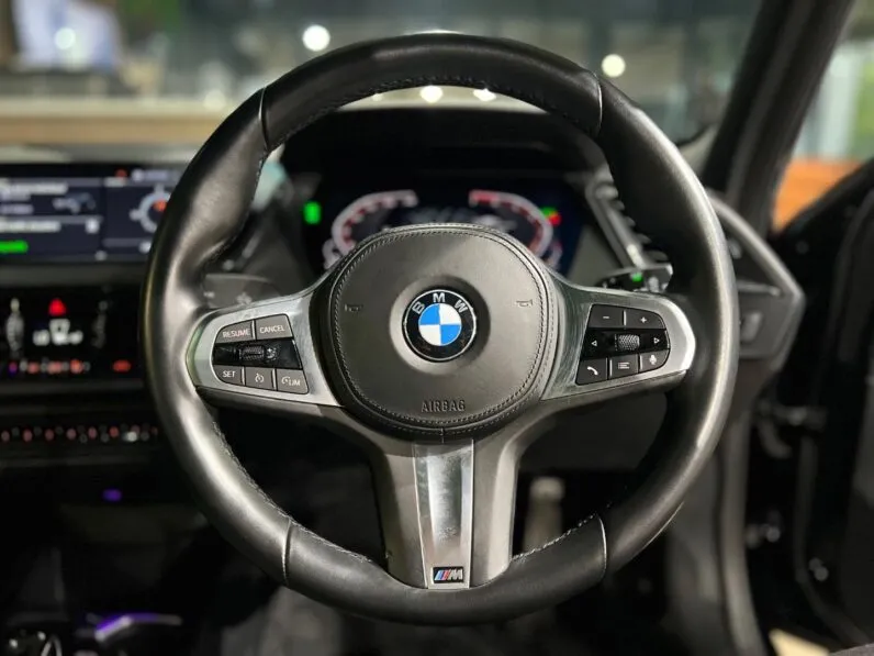 2023 BMW 1 Series 118i M Sport full