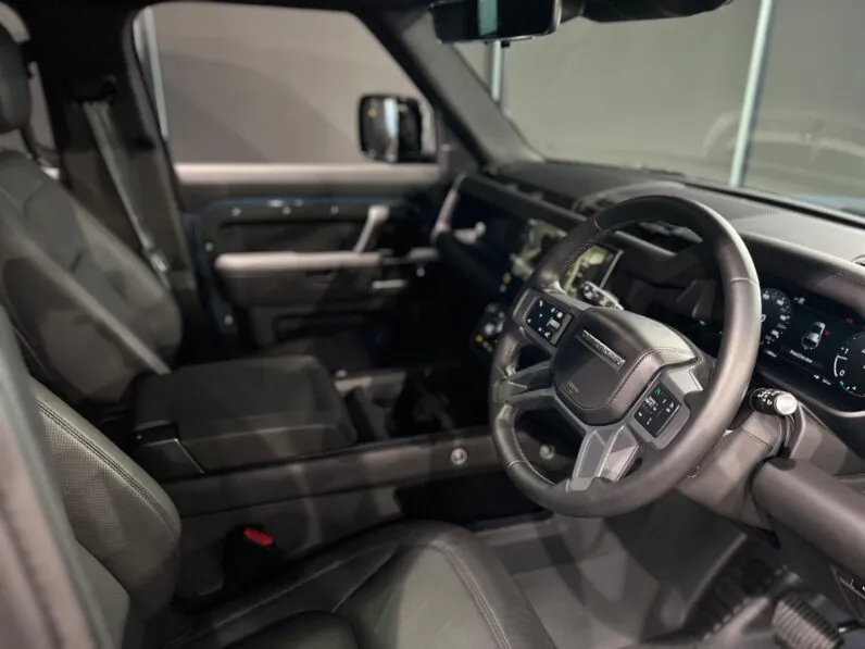 2026 Land Rover Defender 110 D350 X-Dynamic HSE full