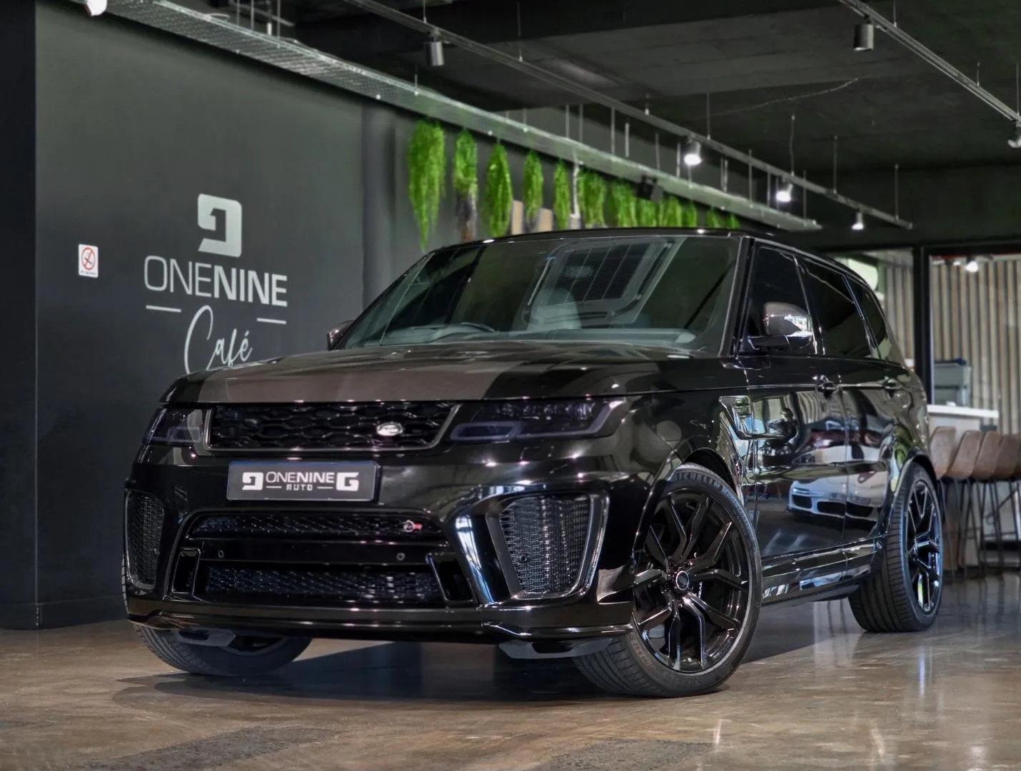 2020 Land Rover Range Rover Sport SVR Carbon Edition