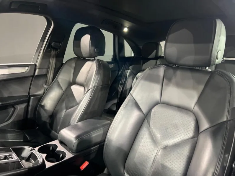 2022 Porsche Macan S full