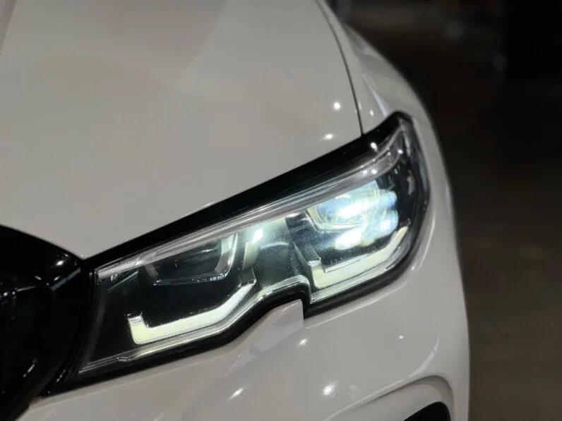 2019 BMW 3 Series 330d M Sport full