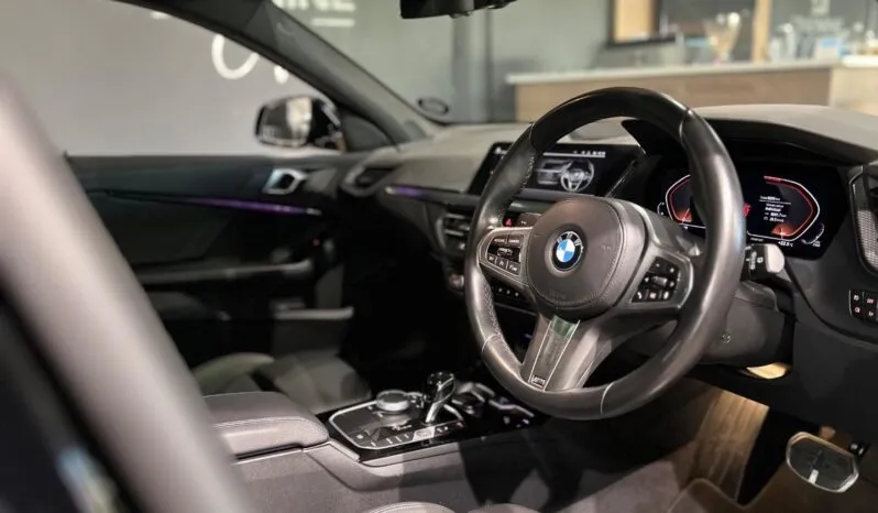 2023 BMW 1 Series 118i M Sport full