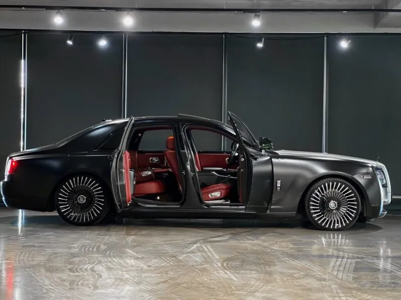 2016 Rolls-Royce Ghost 6.6L full