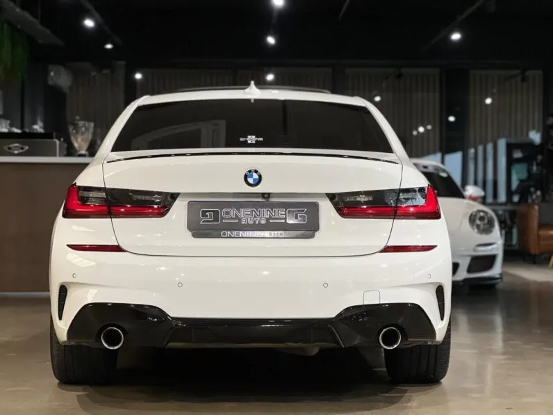 2019 BMW 3 Series 330d M Sport full