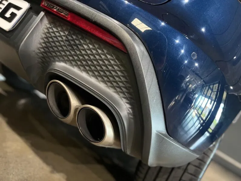2022 Porsche Macan S full